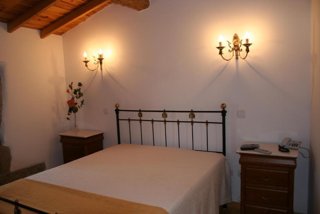 Quinta De La Barandica Guest House Miranda do Douro Room photo