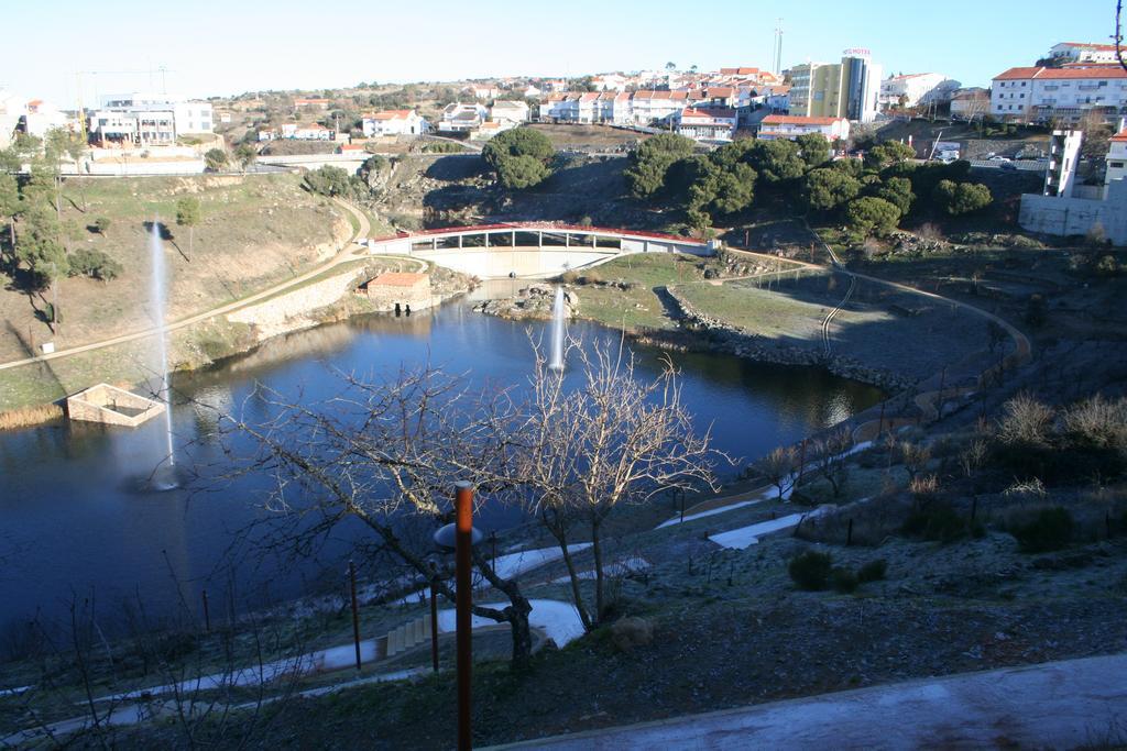 Quinta De La Barandica Guest House Miranda do Douro Exterior photo