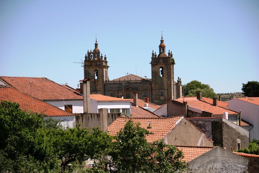 Quinta De La Barandica Guest House Miranda do Douro Exterior photo